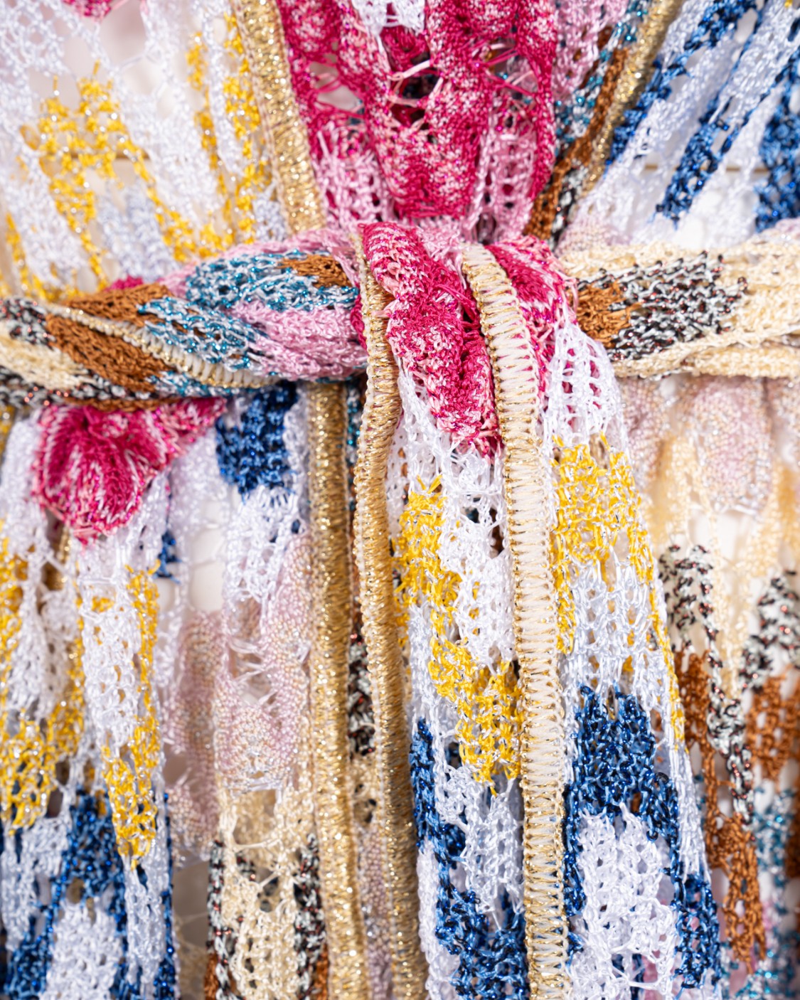 shop MISSONI  Cardigan: Missoni kimono copricostume in pizzo di viscosa lamé con cintura.
Pizzo di viscosa lamé.
Lavorazione crochet.
Composizione: 95%Viscosa, 5%Fibra Metallizzata.
Made in Italy.. MS25SQ15 BR0000-S01FQ number 3842700